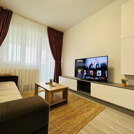 Palas Retreat - Q Residence 雅西 外观 照片