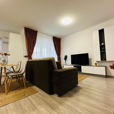 Palas Retreat - Q Residence 雅西 外观 照片