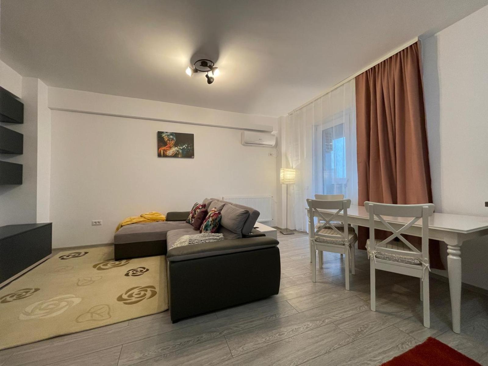 Palas Retreat - Q Residence 雅西 外观 照片