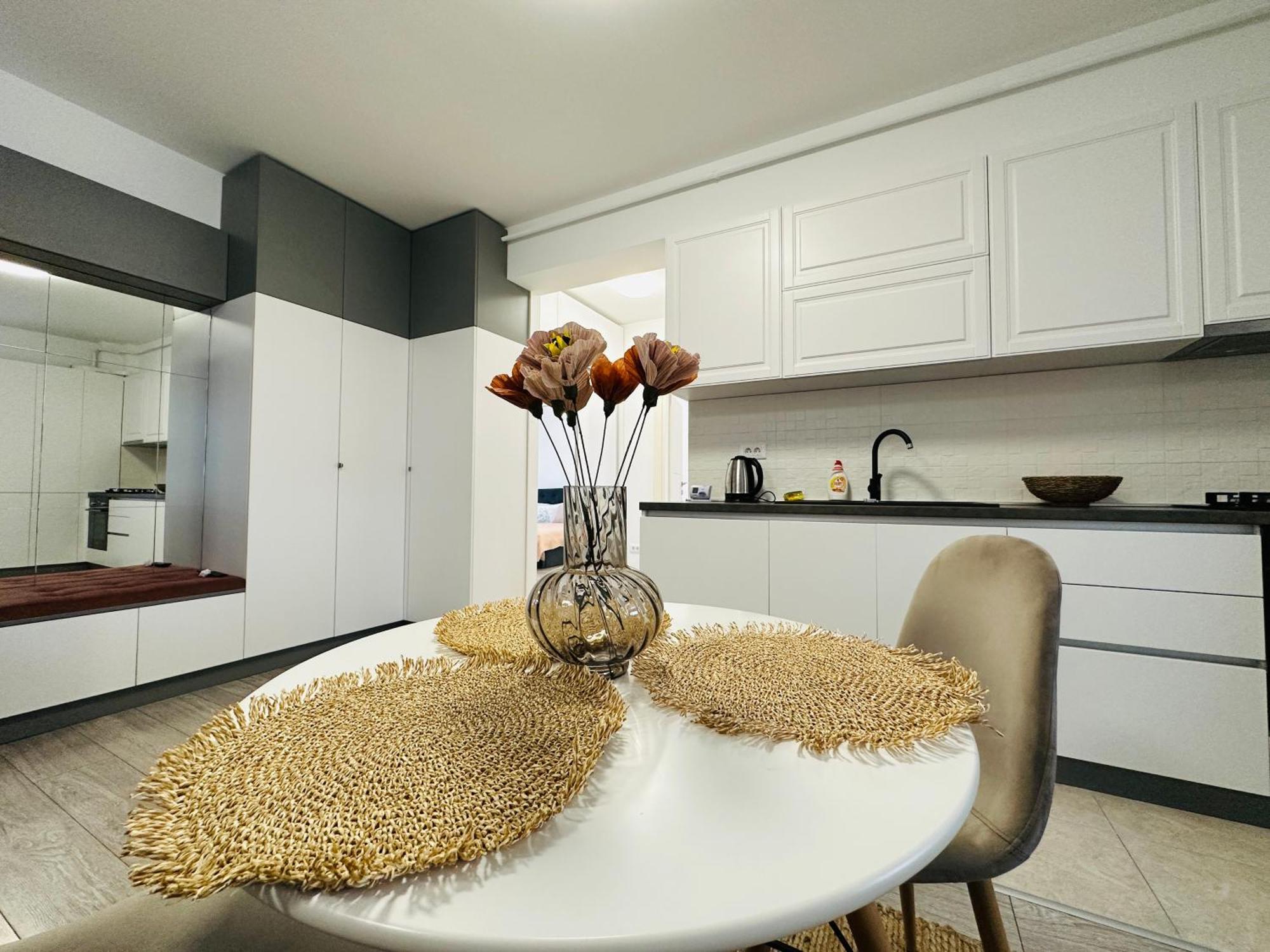 Palas Retreat - Q Residence 雅西 外观 照片
