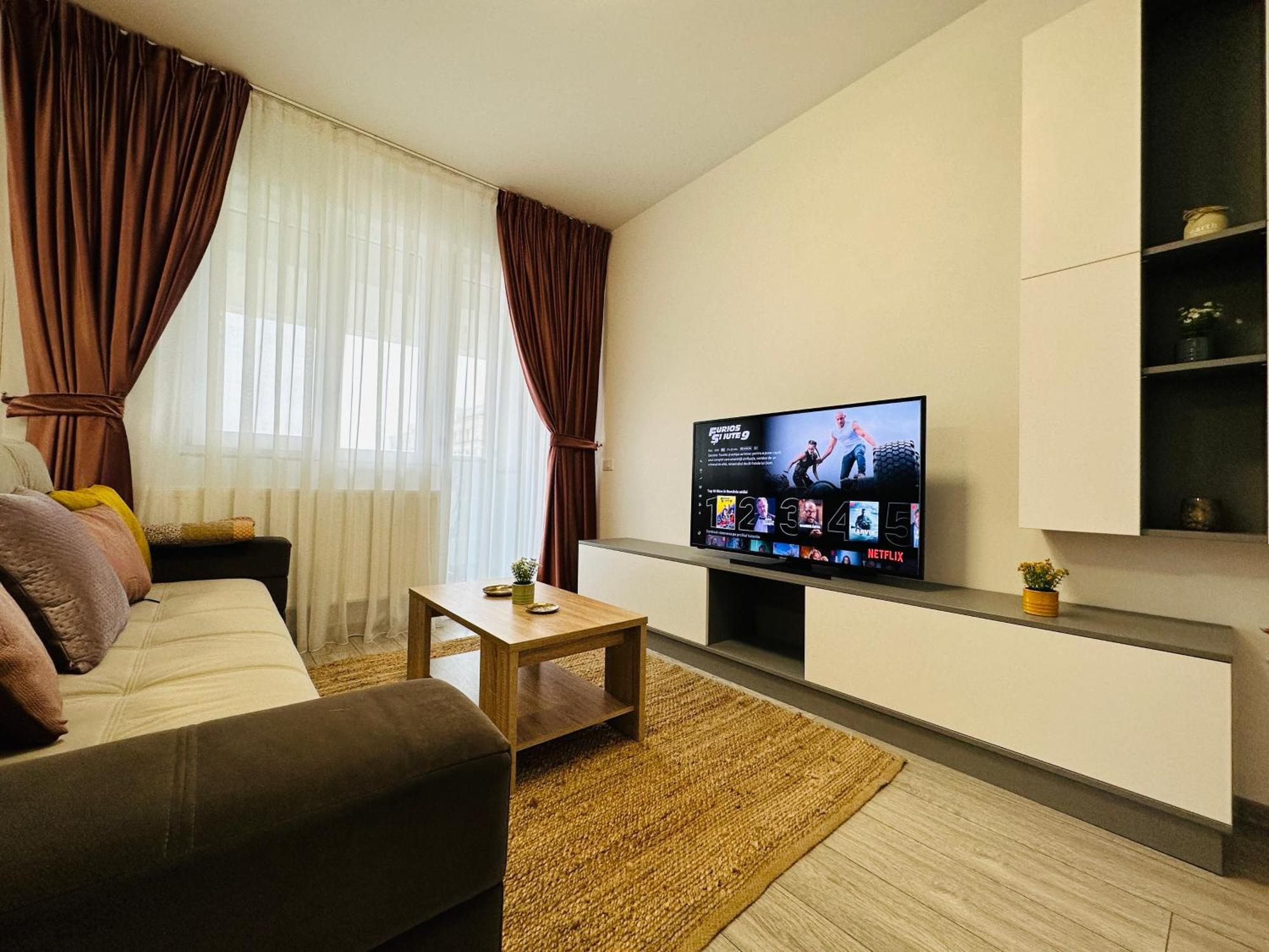 Palas Retreat - Q Residence 雅西 外观 照片