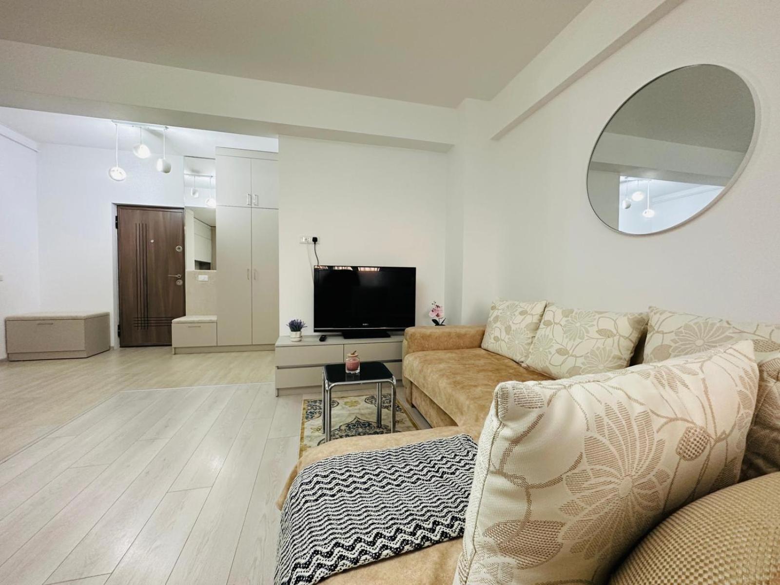 Palas Retreat - Q Residence 雅西 外观 照片