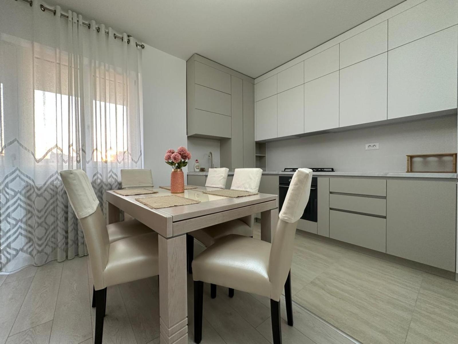 Palas Retreat - Q Residence 雅西 外观 照片